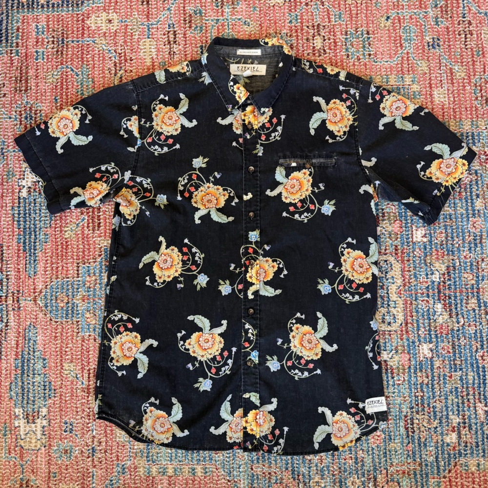 Ezekiel black floral aloha Short Sleeve Shirt